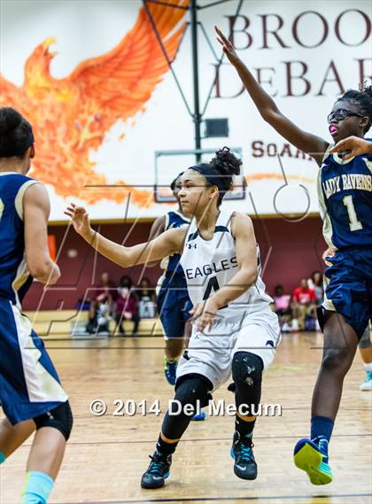 Thumbnail 2 in Oldsmar Christian vs. Alonso photogallery.