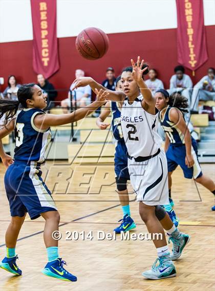 Thumbnail 3 in Oldsmar Christian vs. Alonso photogallery.