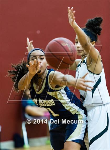 Thumbnail 1 in Oldsmar Christian vs. Alonso photogallery.