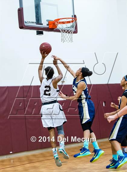 Thumbnail 3 in Oldsmar Christian vs. Alonso photogallery.