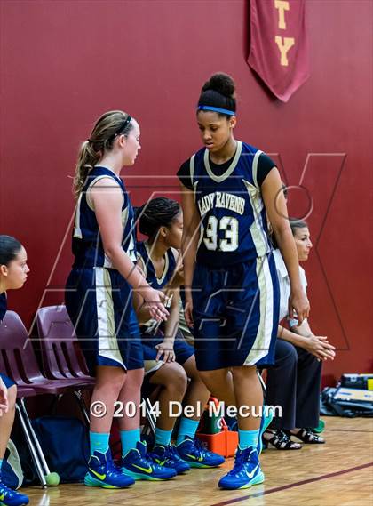 Thumbnail 3 in Oldsmar Christian vs. Alonso photogallery.