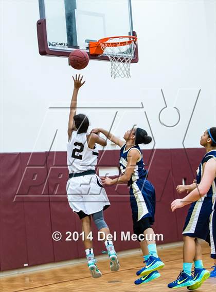 Thumbnail 1 in Oldsmar Christian vs. Alonso photogallery.