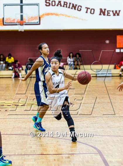 Thumbnail 3 in Oldsmar Christian vs. Alonso photogallery.