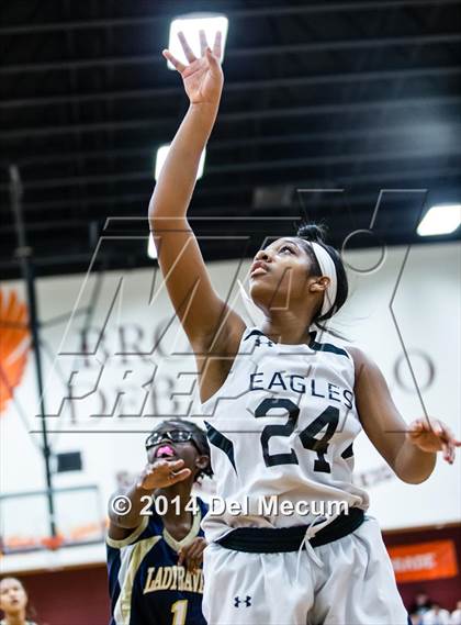 Thumbnail 1 in Oldsmar Christian vs. Alonso photogallery.