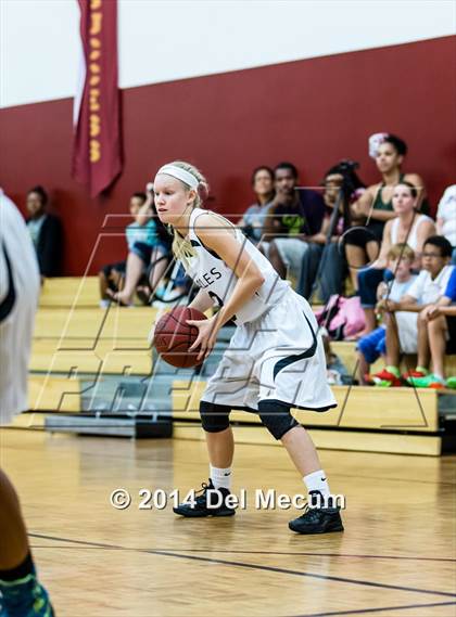 Thumbnail 2 in Oldsmar Christian vs. Alonso photogallery.