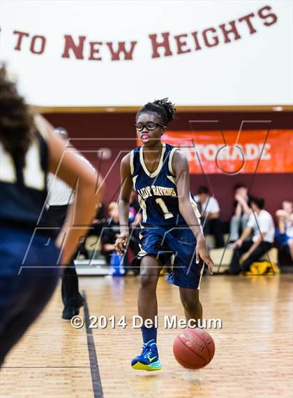 Thumbnail 1 in Oldsmar Christian vs. Alonso photogallery.
