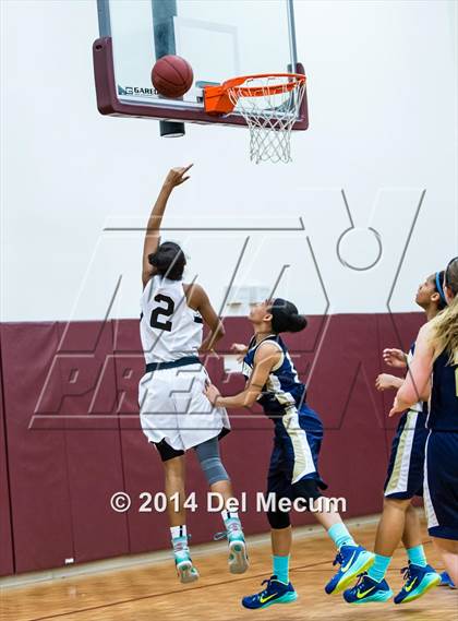 Thumbnail 2 in Oldsmar Christian vs. Alonso photogallery.