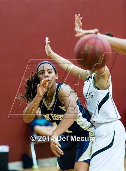 Thumbnail 2 in Oldsmar Christian vs. Alonso photogallery.