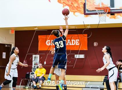 Thumbnail 2 in Oldsmar Christian vs. Alonso photogallery.