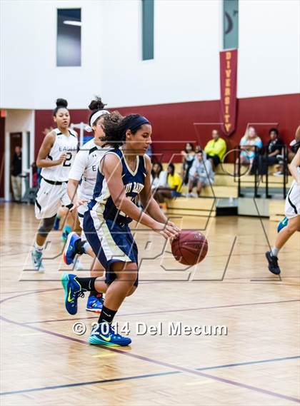 Thumbnail 2 in Oldsmar Christian vs. Alonso photogallery.