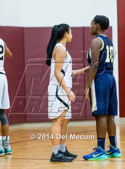 Thumbnail 1 in Oldsmar Christian vs. Alonso photogallery.