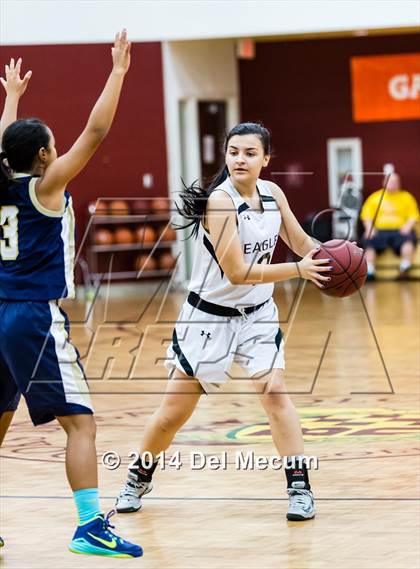 Thumbnail 2 in Oldsmar Christian vs. Alonso photogallery.