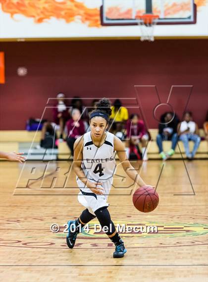Thumbnail 1 in Oldsmar Christian vs. Alonso photogallery.