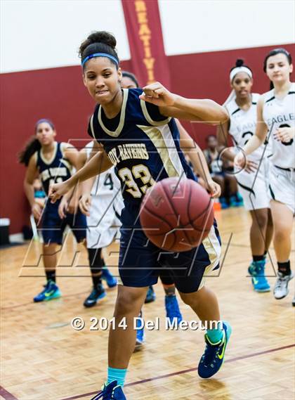 Thumbnail 3 in Oldsmar Christian vs. Alonso photogallery.