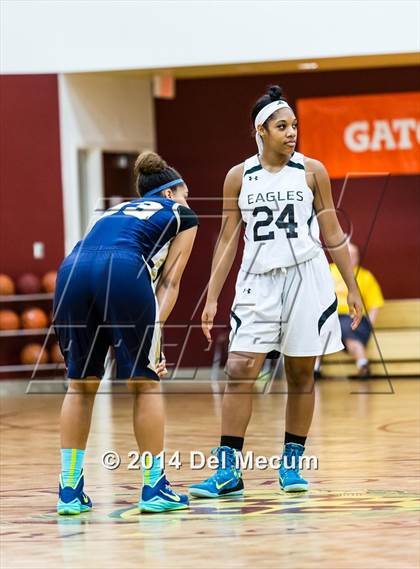 Thumbnail 1 in Oldsmar Christian vs. Alonso photogallery.