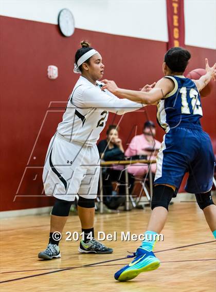 Thumbnail 3 in Oldsmar Christian vs. Alonso photogallery.