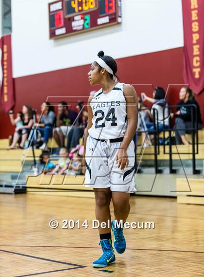 Thumbnail 2 in Oldsmar Christian vs. Alonso photogallery.
