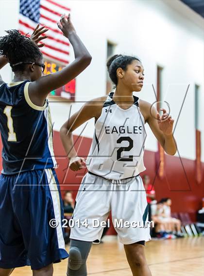 Thumbnail 2 in Oldsmar Christian vs. Alonso photogallery.
