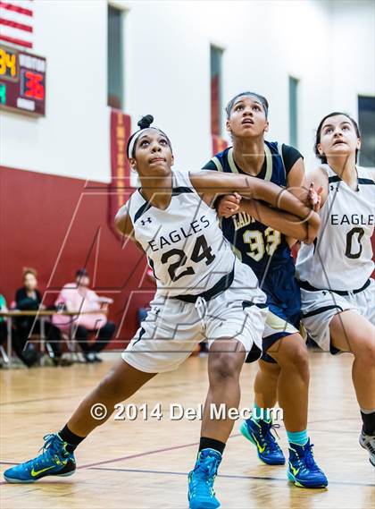 Thumbnail 2 in Oldsmar Christian vs. Alonso photogallery.