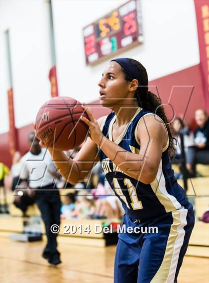 Thumbnail 2 in Oldsmar Christian vs. Alonso photogallery.