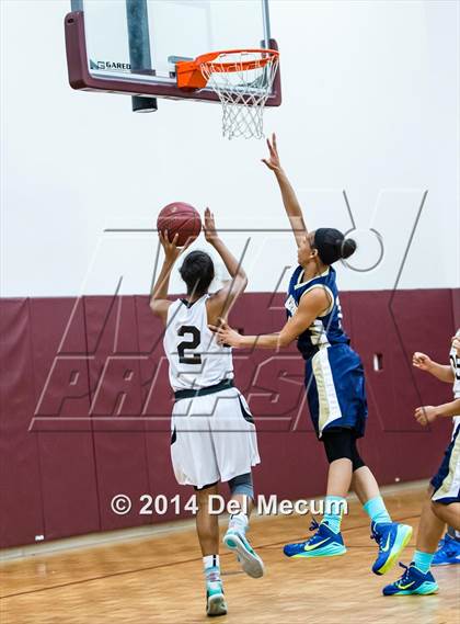 Thumbnail 2 in Oldsmar Christian vs. Alonso photogallery.