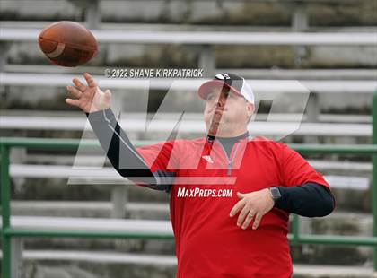 Thumbnail 2 in Grandview vs. Pottsboro (3A-1 Regional Semifinal) photogallery.
