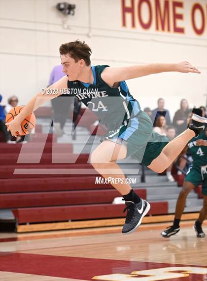 Thumbnail 3 in Irvine vs. Laguna Beach (Coast Classic) photogallery.
