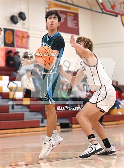 Thumbnail 2 in Irvine vs. Laguna Beach (Coast Classic) photogallery.