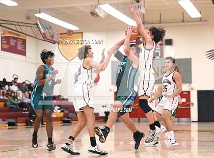 Thumbnail 2 in Irvine vs. Laguna Beach (Coast Classic) photogallery.