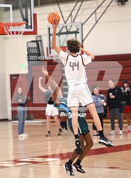 Thumbnail 3 in Irvine vs. Laguna Beach (Coast Classic) photogallery.