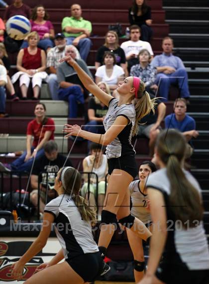 Thumbnail 1 in Vandegrift @ Rouse photogallery.