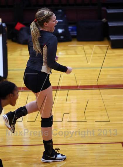 Thumbnail 2 in Vandegrift @ Rouse photogallery.
