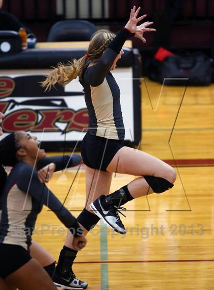 Thumbnail 2 in Vandegrift @ Rouse photogallery.