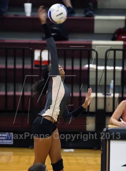 Thumbnail 1 in Vandegrift @ Rouse photogallery.