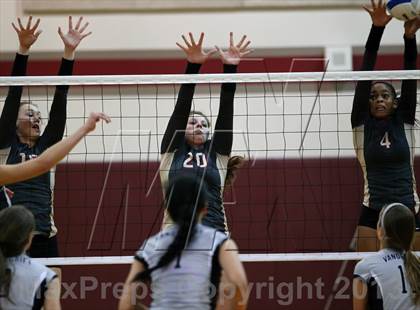Thumbnail 2 in Vandegrift @ Rouse photogallery.