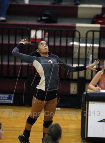 Thumbnail 2 in Vandegrift @ Rouse photogallery.