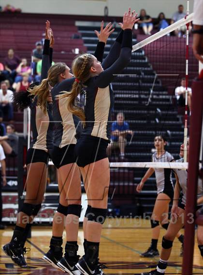 Thumbnail 2 in Vandegrift @ Rouse photogallery.