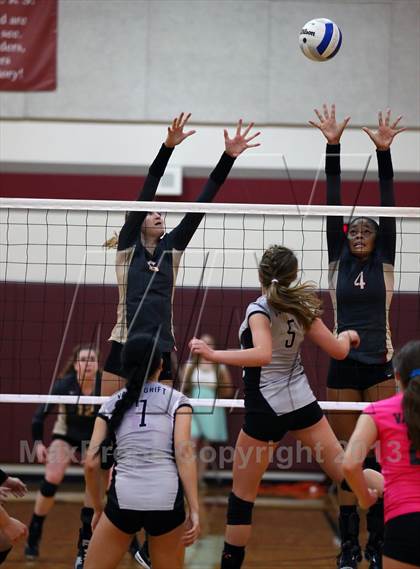 Thumbnail 2 in Vandegrift @ Rouse photogallery.