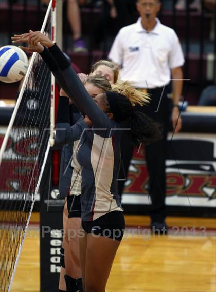 Thumbnail 3 in Vandegrift @ Rouse photogallery.