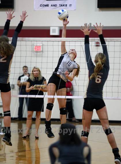 Thumbnail 3 in Vandegrift @ Rouse photogallery.