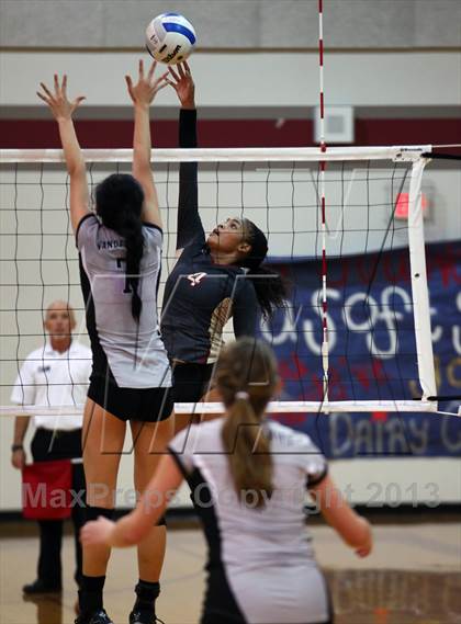 Thumbnail 2 in Vandegrift @ Rouse photogallery.