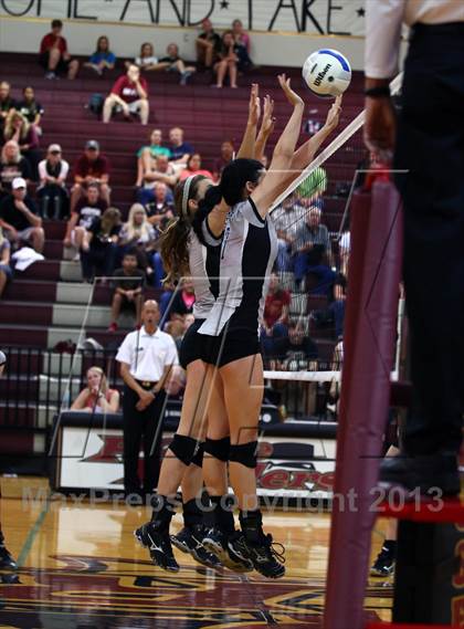 Thumbnail 2 in Vandegrift @ Rouse photogallery.