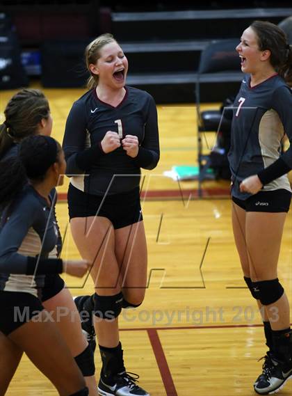 Thumbnail 1 in Vandegrift @ Rouse photogallery.