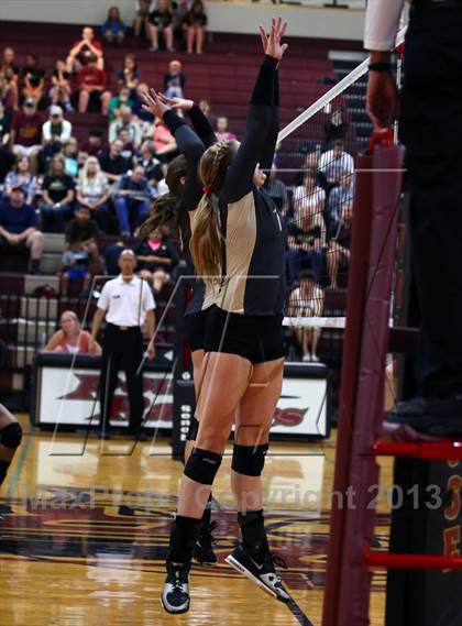 Thumbnail 2 in Vandegrift @ Rouse photogallery.