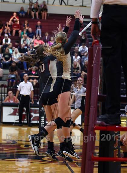 Thumbnail 2 in Vandegrift @ Rouse photogallery.