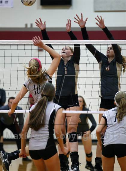 Thumbnail 3 in Vandegrift @ Rouse photogallery.