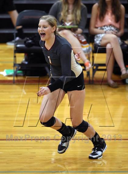 Thumbnail 2 in Vandegrift @ Rouse photogallery.