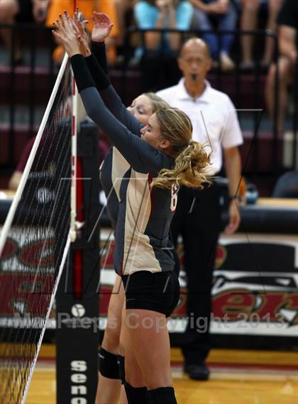 Thumbnail 1 in Vandegrift @ Rouse photogallery.