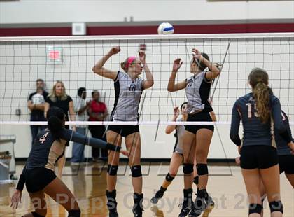 Thumbnail 1 in Vandegrift @ Rouse photogallery.