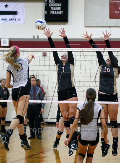 Thumbnail 2 in Vandegrift @ Rouse photogallery.